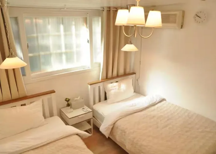 Oneway - 5min From Hongdea